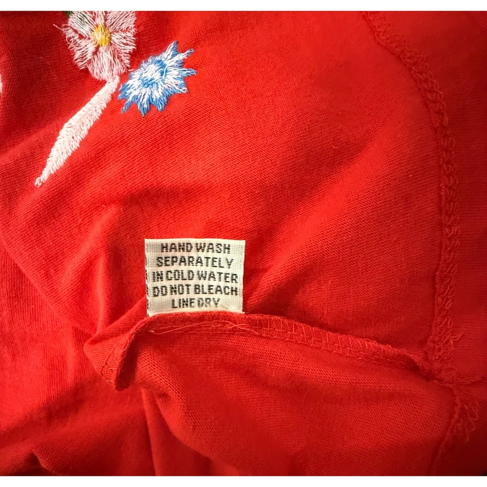 Cotton Daisy Women's M Red Embroidered Floral Sleeveless Top Boho Cottagecore NW - Picture 7 of 7